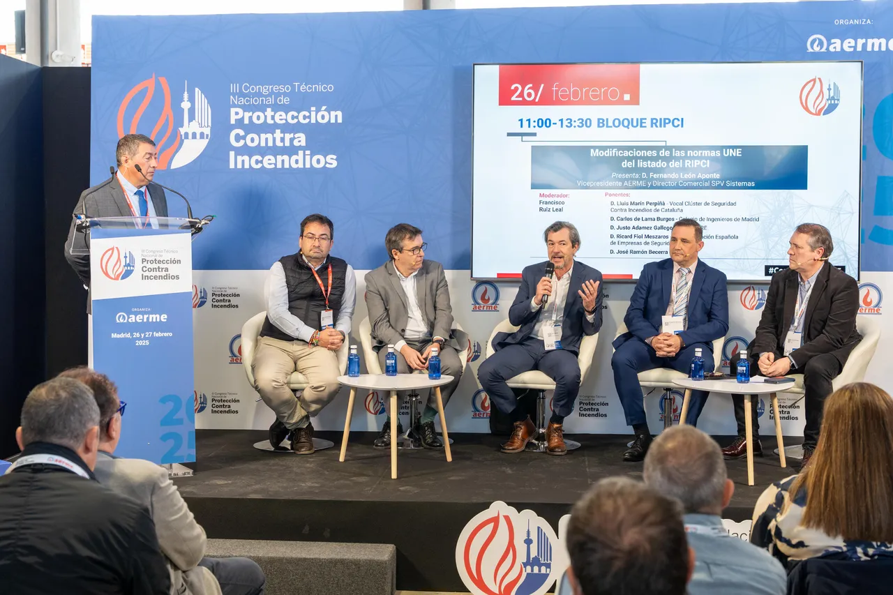 III Congreso PCI — Stands y zona expositiva